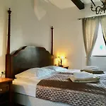 Jokai Vendeghaz 3* Homokkomarom