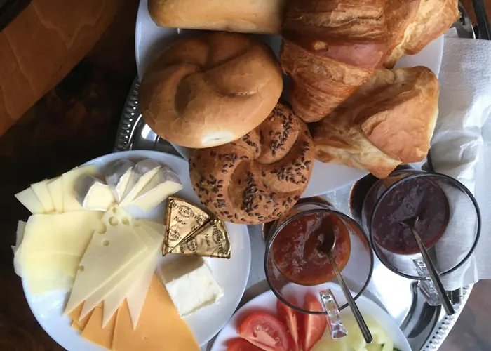 Jokai Vendeghaz 3* Homokkomarom