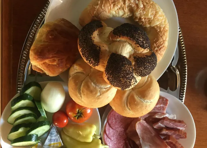 Jokai Vendeghaz בית הארחה 3*