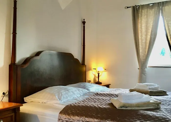 Jokai Vendeghaz 3* Homokkomarom